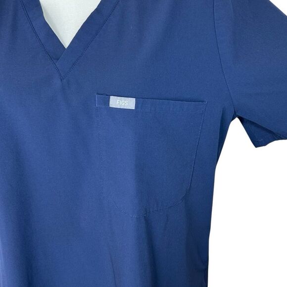 FIGS Catarina One-Pocket Scrub Top Navy Blue Size Large Technical Collection - Picture 2 of 6